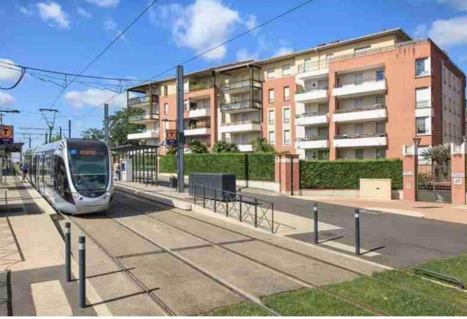 L Oasis studio proche hôpital et aéroport Piscine Parking &Netflix Toulouse Exterior foto